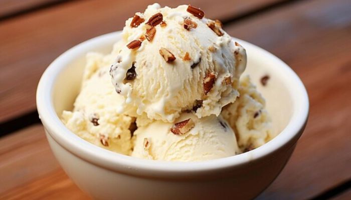 Rum-Raisin Ice Cream
